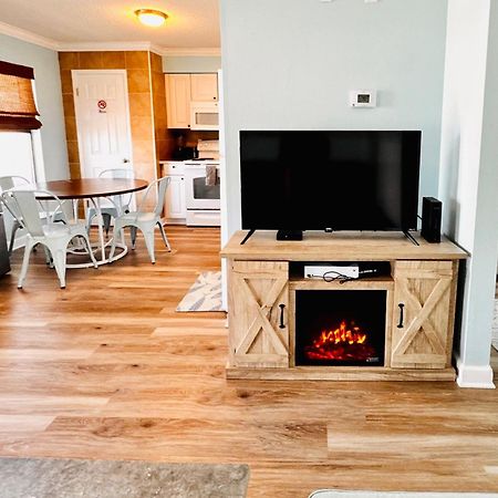 Renovated Condo With Pool And Exclusive Beach Access غولف شورز المظهر الخارجي الصورة