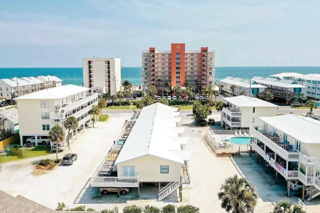 Renovated Condo With Pool And Exclusive Beach Access غولف شورز المظهر الخارجي الصورة